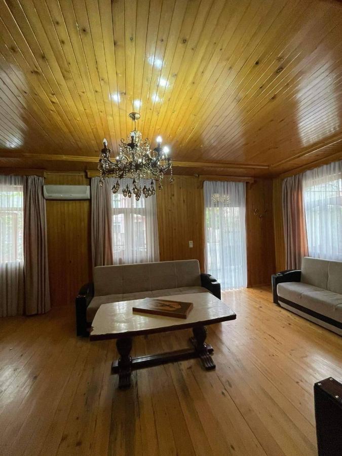 Apartment Sofia バトゥーミ エクステリア 写真