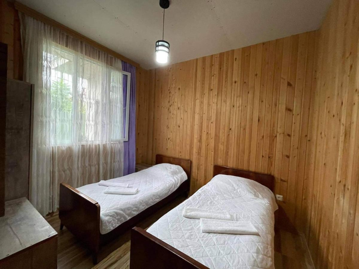 Apartment Sofia バトゥーミ エクステリア 写真