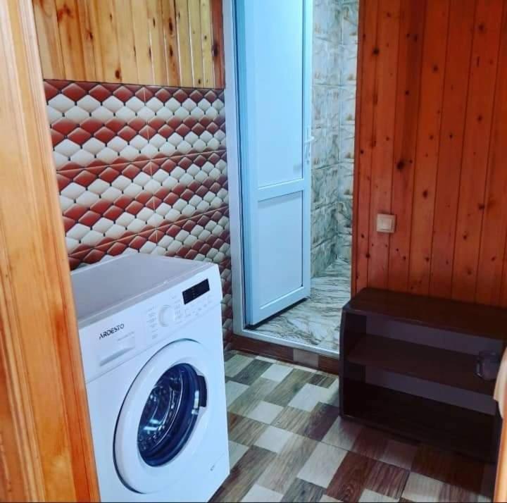 Apartment Sofia バトゥーミ エクステリア 写真