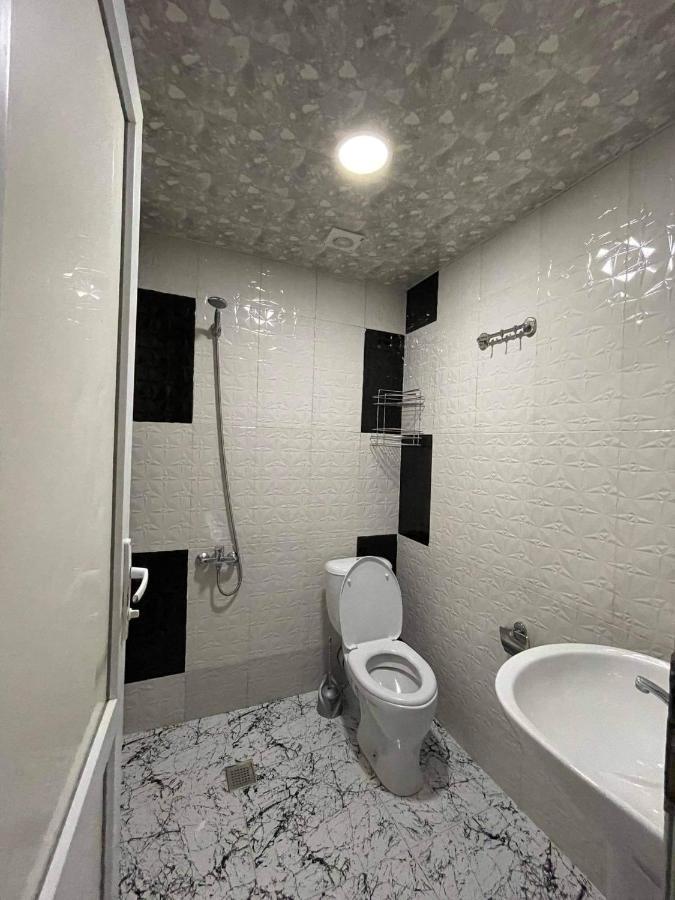 Apartment Sofia バトゥーミ エクステリア 写真