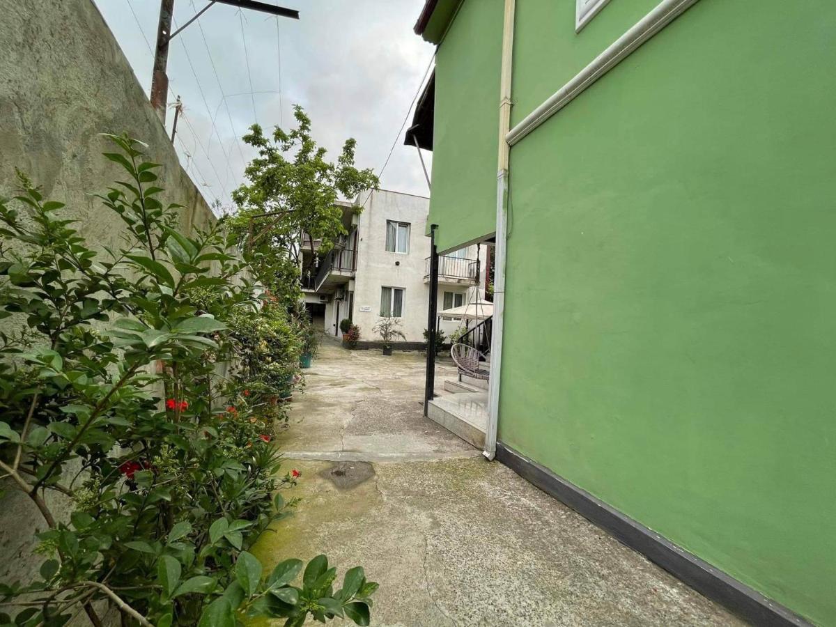 Apartment Sofia バトゥーミ エクステリア 写真